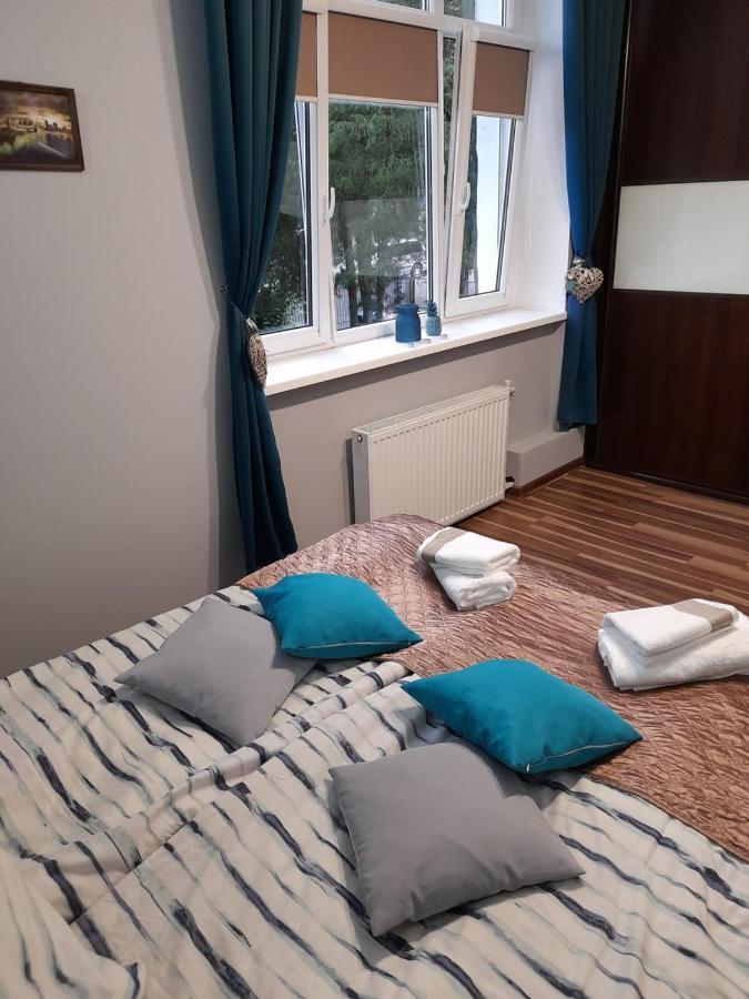 Mieszkanie Z Widokiem Na Park -Cieplice Slaskie Zdroj Apartment เยเลเนียกูรา ภายนอก รูปภาพ